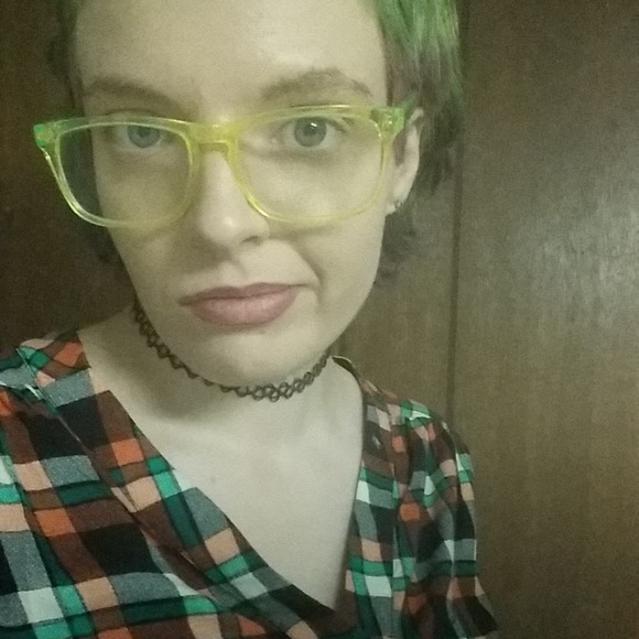 Meet your Posher, Wendy Mae - Picture 1 of 1